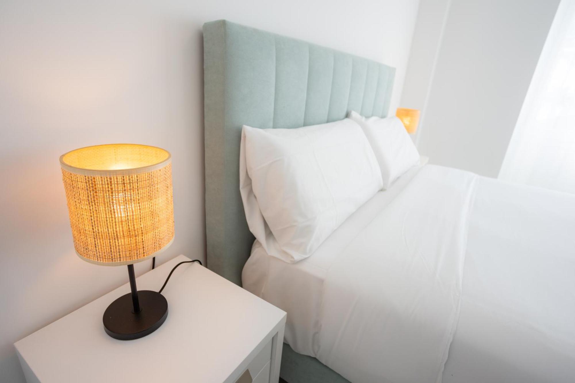 L&G Apartments Bahia Suite Alicante Exterior photo