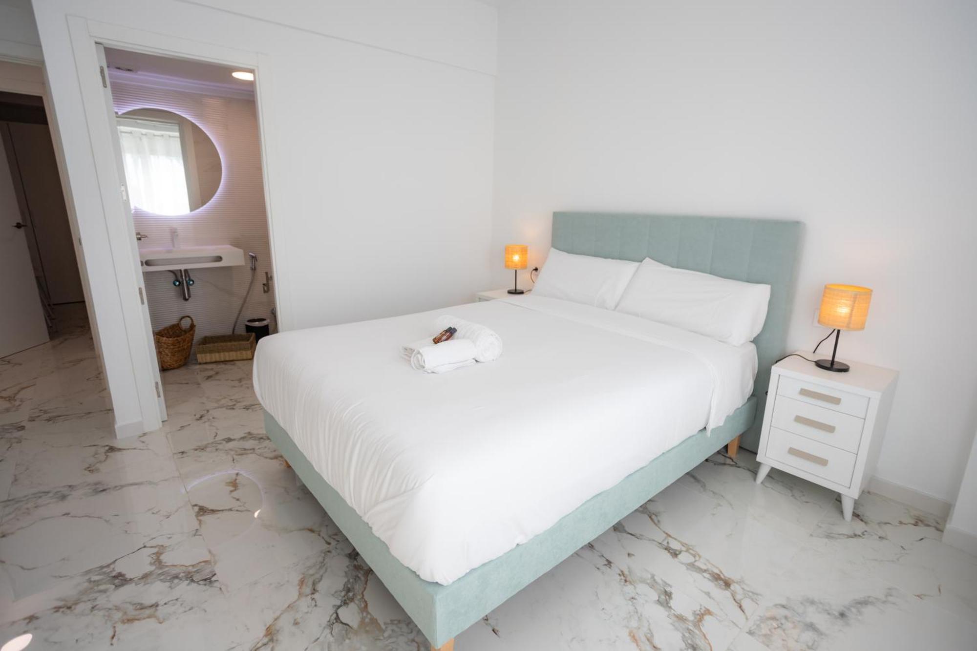 L&G Apartments Bahia Suite Alicante Exterior photo