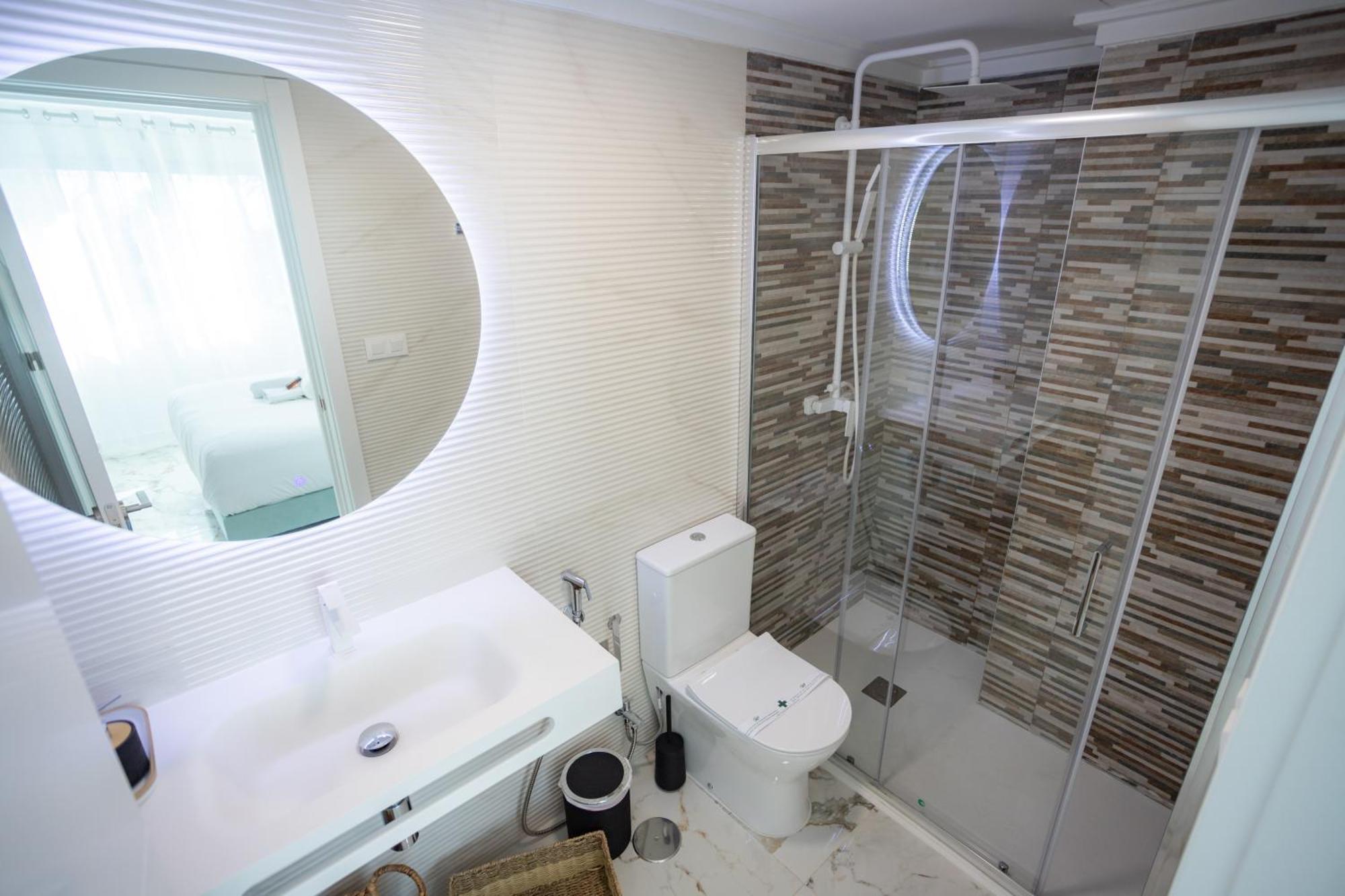 L&G Apartments Bahia Suite Alicante Exterior photo
